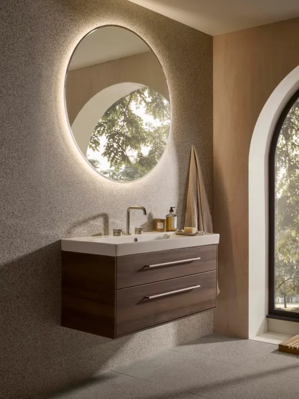 Faber-450-x-1000-Mirror-Lifestyle